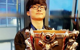 Nhìn Faker sánh vai cùng toàn "hàng tuyển", cộng đồng LMHT đòi trao luôn chức vô địch thế giới 2019 cho SKT