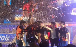 Liên Quân Mobile: Thắng nghẹt thở IGP Gaming trong trận chung kết tổng, Team Flash lập kỷ lục 3 lần liên tiếp vô địch ĐTDV