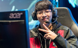 Cộng đồng LMHT đóng vai Conan, điều tra ra danh tính 2 bản hợp đồng mới của SKT T1 chính là HLV Kim và Smeb?