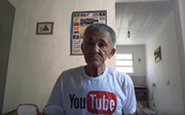 Như một phép màu, gần 2 triệu người ùn ùn subscribe YouTube cụ già "xì tin" này vì lý do vô cùng ấm áp