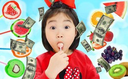 Góc khuất đằng sau thành công của những kênh Youtube nhí triệu đô: Tuổi thơ bị đánh cắp, trở thành lao động chính khi "miệng còn hôi sữa"