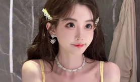 Trực tiếp thay đồ trên live, nữ streamer lập tức nhận cái kết đắng