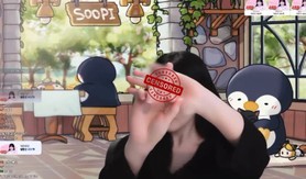 Streamer Soopi bất ngờ có hành động gây hiểu nhầm trên sóng stream, vô tình hay có chủ đích?