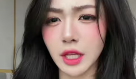 "Combat" trực diện với fan nam, gái xinh Tóp Tóp bị sát thương nhói lòng, phải xóa bình luận