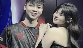 "Gương vỡ lại lành", cặp đôi nổi tiếng Liên Quân bất ngờ ngồi chung hàng ghế khán đài tại giải đấu APL