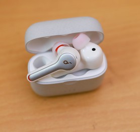 Anker Soundcore Liberty Air 2: Tai nghe không dây giá vừa tầm, nhiều tính năng hay ho cho game thủ