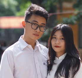 Couple sinh năm 2002 yêu nhau cuối cấp vẫn đạt điểm tổng kết trên 9 phẩy