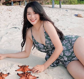 Nữ streamer Liên Quân từng bị quản lý của SBTC chỉ trích, đăng ảnh chào hè “đốt mắt" người xem