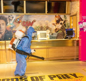 Khẩn: TP.HCM tạm dừng hoạt động rạp chiếu phim, sân khấu, tiệm game, massage từ 18h ngày 3/5