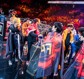 Mất tư cách chủ nhà CKTG 2021, fan LMHT Trung Quốc lại bất ngờ ủng hộ nhiệt liệt quyết định của Riot Games vì 2 lý do