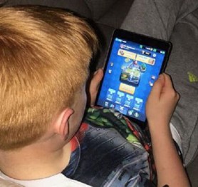 Tuổi trẻ tài cao, game thủ nhí xin bố 150k nạp game rồi sau quyết định "chơi lớn" đốt hơn 150 triệu để cầm top server