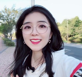 Bị miệt thị là "phụ nữ rẻ tiền", MC Candice bật khóc giữa đêm, viết tâm thư gửi người hâm mộ