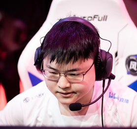 BLG thông báo Uzi sẽ nghỉ ngơi đến hết mùa, fan LPL cay nghiệt: "Đội rác nhất mọi thời đại"