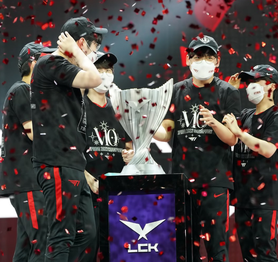 Keria thừa nhận T1 đã kiệt sức và "có thể thua nếu sang game 5", ngẫm kỹ mới thấy Faker và đồng đội quá out trình