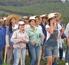 Ngôi làng kỳ lạ được ví như "Tây Lương Nữ Quốc" đời thực: Bói không ra bóng dáng đàn ông, phụ nữ hoàn toàn làm chủ cuộc sống