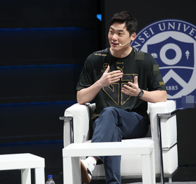 CEO Gen.G chia sẻ ý kiến về sức mạnh của các đội LPL 