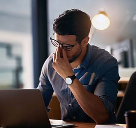 Nhìn màn hình máy tính bao lâu thì phải nghỉ ngơi?
