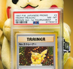 Thẻ Pikachu siêu hiếm được bán với giá hơn 7 tỷ, chỉ có bốn phiên bản trên toàn thế giới