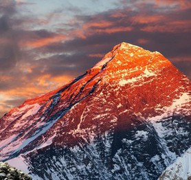 Tại sao đỉnh Everest lại tạo ra tiếng ồn vào ban đêm?