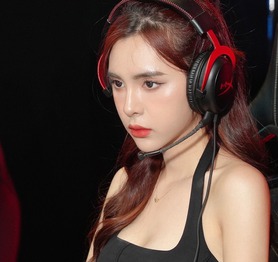 Bị dân tình nghi ngờ lạm dụng chỉnh sửa ảnh sau màn khoe vóc dáng quá "gắt", nữ MC nói thẳng một câu
