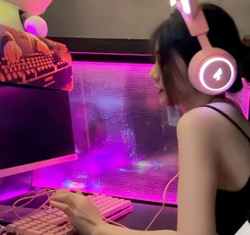 Hot girl nổi tiếng, đăng clip chia tay bạn trai, "chấn động" đêm Giáng sinh 2023 giờ ra sao?