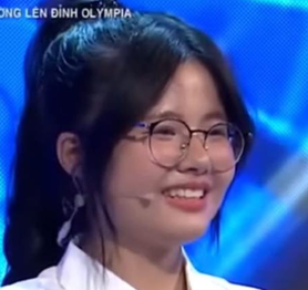 Không chỉ mang T1 lên Đường lên đỉnh Olympia, nữ sinh thuộc làu "văn mẫu" chứng tỏ "fan cứng"