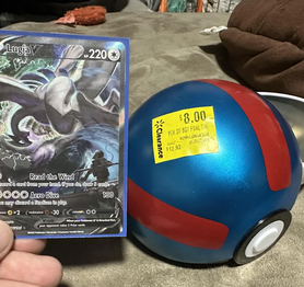 Mua hàng thanh lý từ Walmart, nam game thủ "vớ bẫm", nhặt được thẻ Pokemon giá hơn 5 triệu