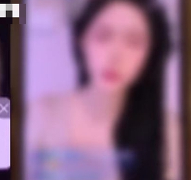 "Vay nóng" cả trăm triệu nạp thẻ cho nữ streamer, người đàn ông 50 tuổi vẫn bị "block"