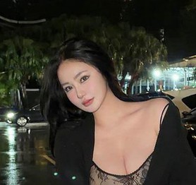 Hot girl khiến cộng đồng mạng mê mẩn với bộ sưu tập bikini