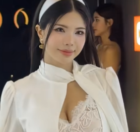 Mai Dora "lên đồ" lung linh check in sự kiện, thế nhưng fan lại không thể rời mắt