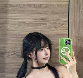 Hot girl gây bão triệu view với trend “biến hình”