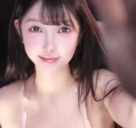 Được đề nghị diện bikini chơi game, nữ streamer "báo giá" gần 40 tỷ