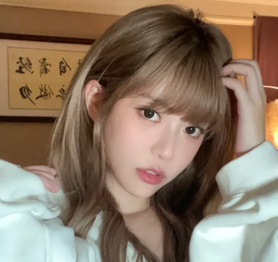 Hot girl Esports lộ ảnh căn cước, nhan sắc thật khiến CĐM hốt hoảng