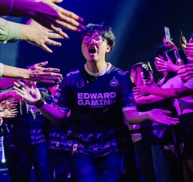 Thua thảm trên trường quốc tế, đội tuyển Esports này vẫn “đút túi” 25 tỷ?