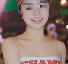 Chăm diện đồ hở rồi đăng video "nhún nhảy", cô nàng nhận mình là dancer gây tranh cãi