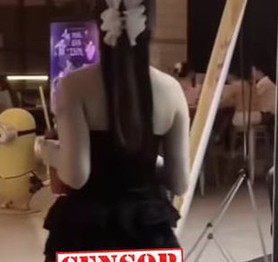 Cố tình diện váy ngắn, cô gái hút hơn 2 triệu lượt xem nhưng toàn chỉ trích