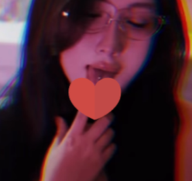 Loạt khoảnh khắc chấn động của hot girl "Vy tỷ", profile sở hữu hàng trăm nghìn follow là có lý do!