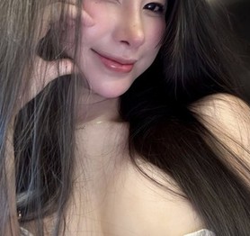 Uyên Ni công khai chuyện "khó nói", fan nam vẫn cưng nựng hết mực!