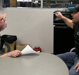 Con trai tự ý cầm 1 triệu đi mua thẻ game nạp "bay" một nửa, mẹ đến đòi trả lại thì nhận câu trả lời "xanh rờn" từ nhân viên