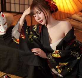 "Quẩy tưng bừng" trên nền nhạc Việt, nữ coser ngoại quốc khiến vô số anh em game thủ thích thú