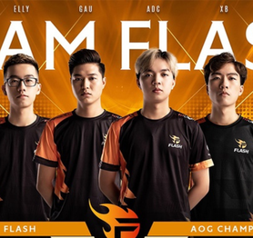 Cả bầu trời thanh xuân ùa về: Đội hình Team Flash huyền thoại bất ngờ hội tụ rôm rả