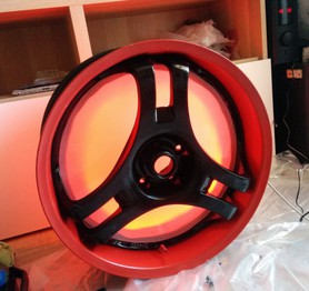 Ấn tượng game thủ Nga biến vành ô tô thành case máy tính