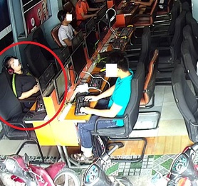 Sốc với cô gái ngồi quán net không tắm suốt 10 ngày trời