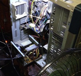 Bật cười với game thủ bật điều hòa, dùng quạt cây để làm mát PC