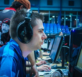 Đội tuyển Counter-Strike mời game thủ từng hack cheat về thi đấu, nào ngờ cả team tự bỏ việc để phản đối