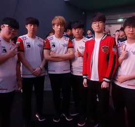 LMHT: Trở về từ Rift Rivals, SKT T1 lại tiếp tục thua trận và chỉ xếp hạng 7 sau lượt đi