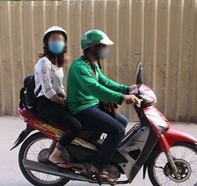 Xôn xao thông tin bé gái đi học bằng xe ôm bị tài xế ép xem phim khiêu dâm, may mắn tự cứu được mình bằng hành động can đảm