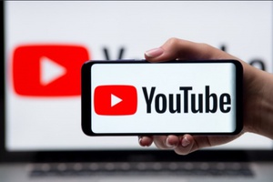 YouTube ra luật mới, khóa bình luận tiêu cực