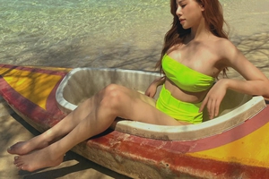 Nữ MC đẹp sexy nhất làng game nóng bỏng với bikini, khoe trọn tâm hồn căng đầy gợi cảm