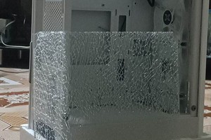Gặp cảnh tượng phát khóc ngay khi vừa đập hộp, nam game thủ cầu cứu cộng đồng mạng